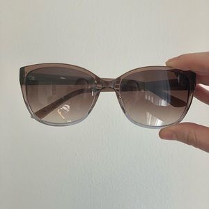 NWOT Elle sunglasses